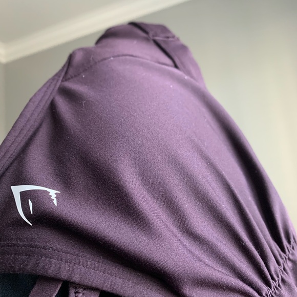 Ruched sports bra and Twist front bralette - Picture 5 of 12